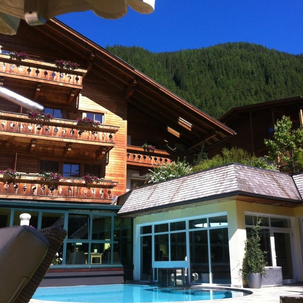 Foto diambil di Hotel Quelle - Nature Spa Resort oleh Andrea C. pada 6/28/2016