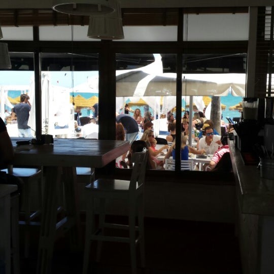Foto tomada en La Playa Summerclub  por laura c. el 6/7/2014