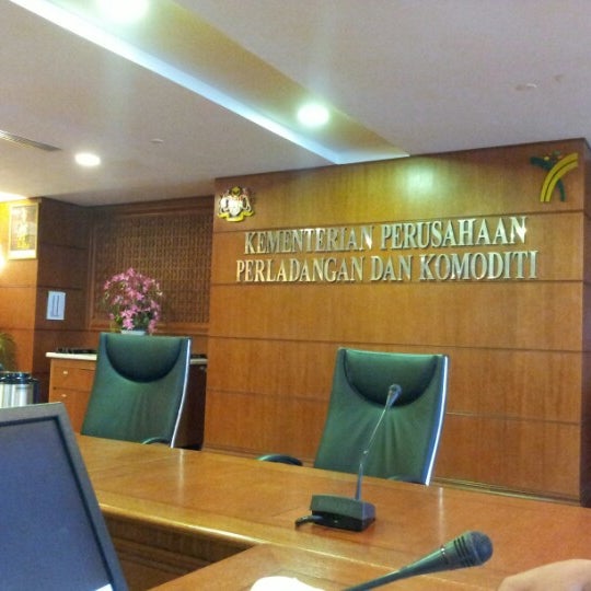 Photos At Kementerian Perusahaan Perladangan Dan Komoditi Capitol Building