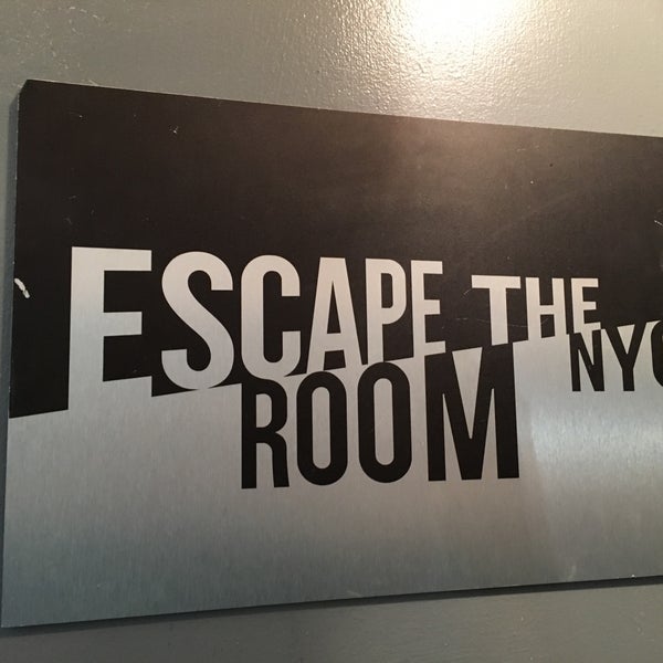 Foto tirada no(a) Escape The Room NYC por Peter B. em 1/30/2016