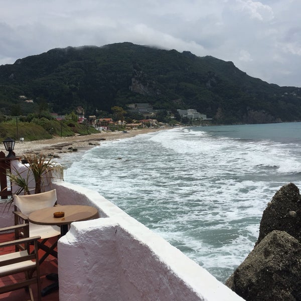 Photo taken at Black Rocks Seaside Restaurant by The Chief on 6/13/2016