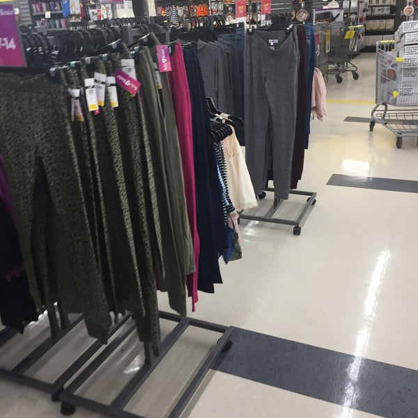 Giant Tiger Department Store