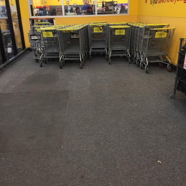 Giant Tiger Ottawa, ON