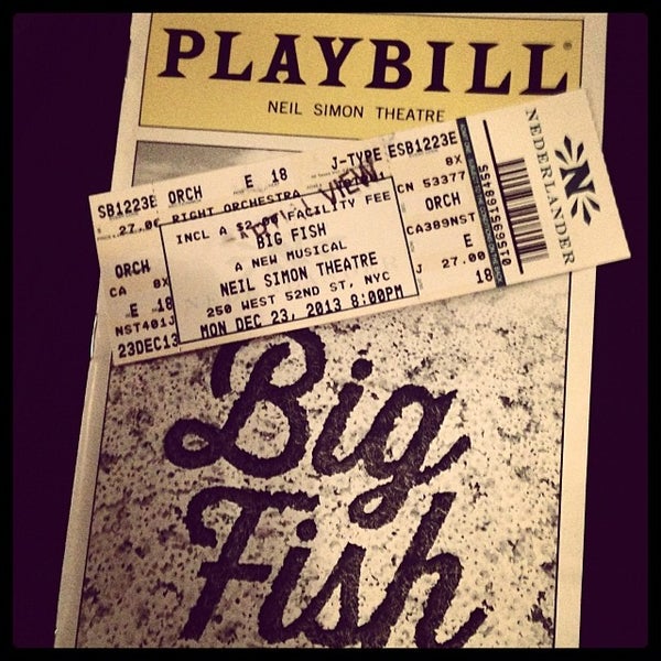 Photo taken at Big Fish on Broadway by Lara S. on 12/24/2013