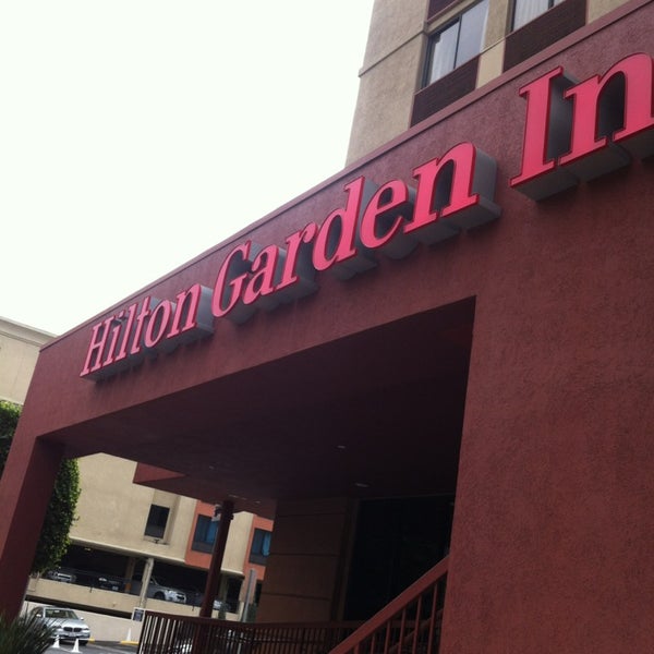 Photo taken at Hilton Garden Inn by Eisa A. on 2/8/2013