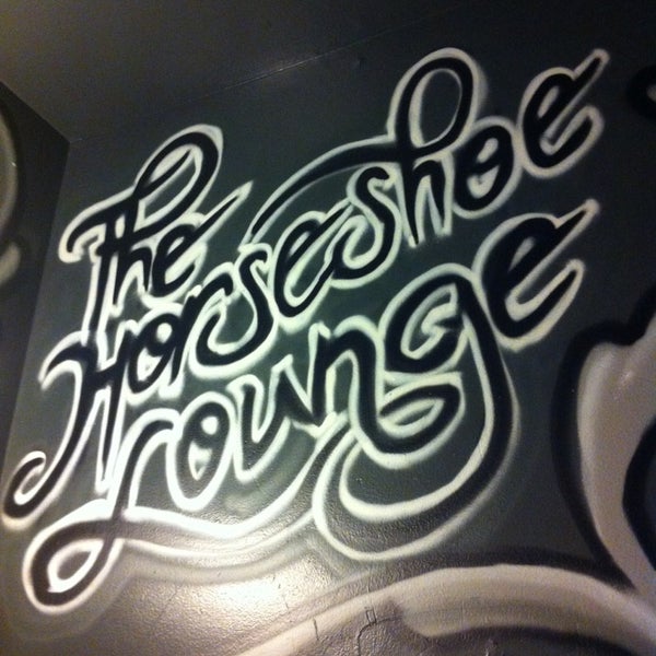 Foto diambil di The Horseshoe Lounge oleh A pada 1/29/2013