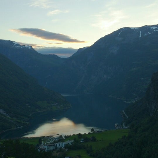 Foto scattata a Classic Norway Hotel Utsikten da Romix S. il 6/30/2013