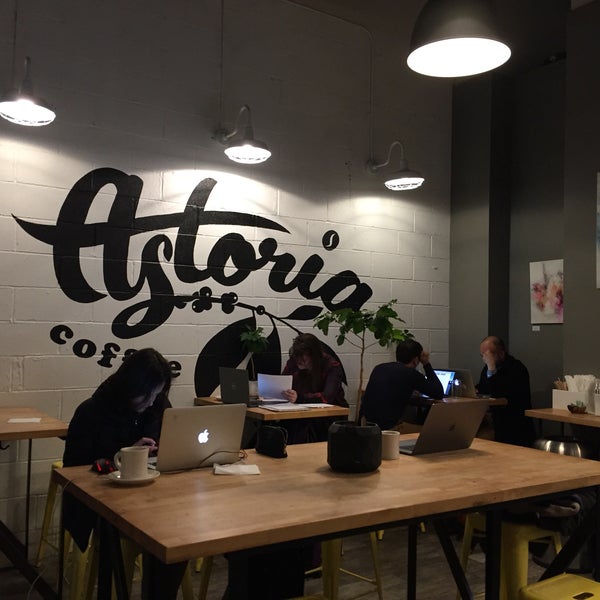 Foto tirada no(a) Astoria Coffee por Susumu em 12/14/2018