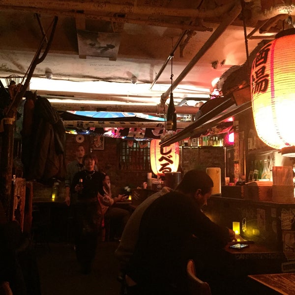 Foto diambil di Sake Bar Decibel oleh Susumu pada 1/1/2020