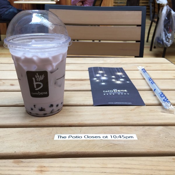 M Taro bubble tea for $4.95. A nice patio in the backyard. The patio closes at 10:45pm. One outlet was visible.