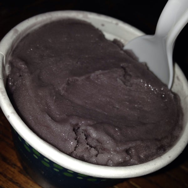 Foto tomada en eCreamery Ice Cream &amp; Gelato  por Margaret S. el 4/19/2015