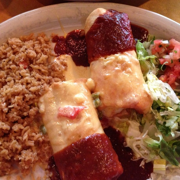 Das Foto wurde bei Roja Mexican Grill + Margarita Bar von Margaret S. am 1/31/2014 aufgenommen