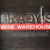 Снимок сделан в Brady&#39;s Wine Warehouse пользователем Brady&#39;s Wine Warehouse 3/16/2015