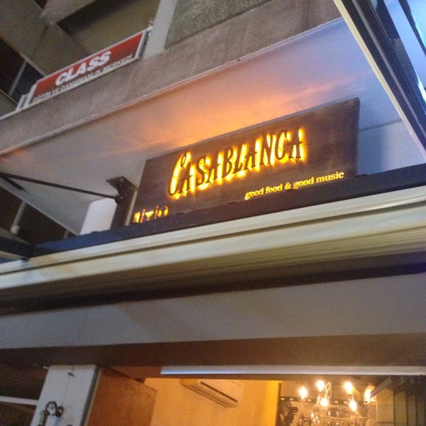 Foto diambil di Casablanca Bistro || Lounge oleh 💷TOLGA 💶 E. pada 11/1/2013
