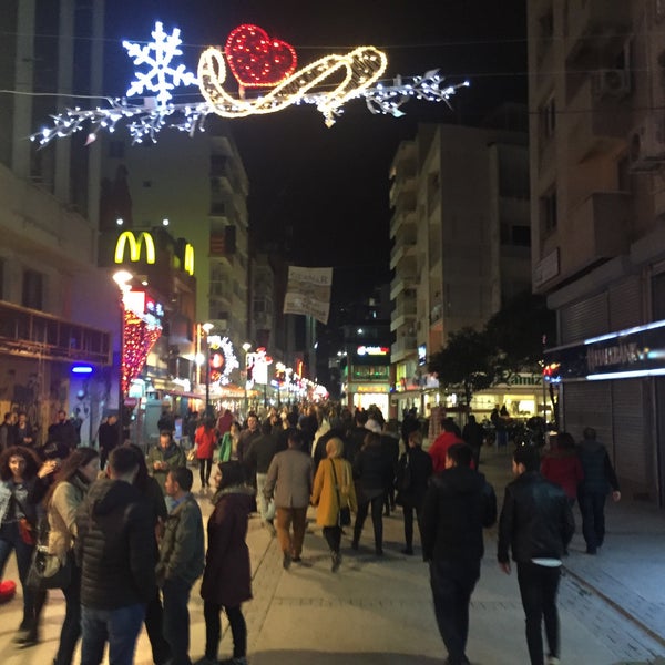 Das Foto wurde bei Kıbrıs Şehitleri Caddesi von TC Şahan K. am 2/13/2016 aufgenommen