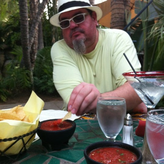 10/3/2012 tarihinde Purple P.ziyaretçi tarafından Las Campanas Mexican Cuisine &amp; Tequila Bar'de çekilen fotoğraf