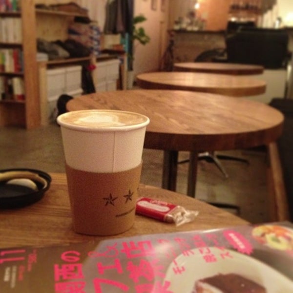 Photo taken at MAKERS COFFEE by つか な. on 9/26/2013
