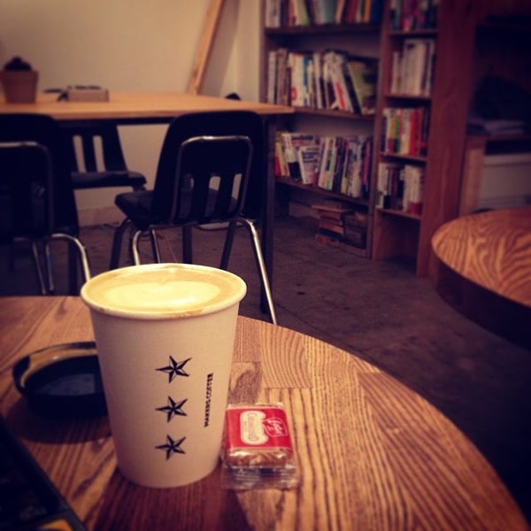 Photo taken at MAKERS COFFEE by つか な. on 11/6/2013
