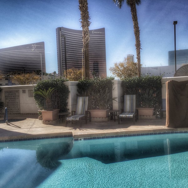 Photo taken at Las Vegas Marriott by Ferdy v. on 11/20/2015