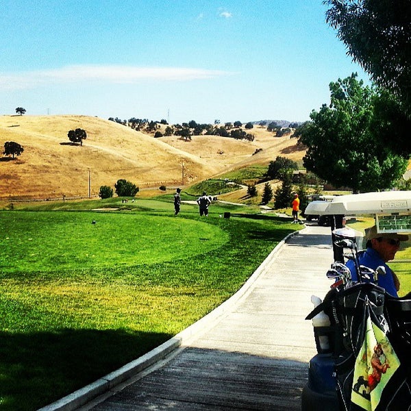 Das Foto wurde bei Deer Ridge Golf Club von Joel H. am 5/28/2013 aufgenommen