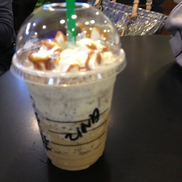Photo taken at Starbucks by Zeina S. on 7/6/2013