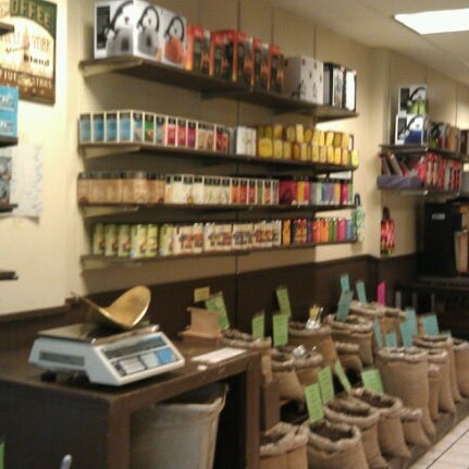 11/11/2012にKelsey P.がEmpire Coffee &amp; Teaで撮った写真