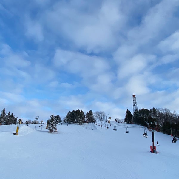 Photo taken at Little Switzerland Ski Area by Melis on 1/9/2021