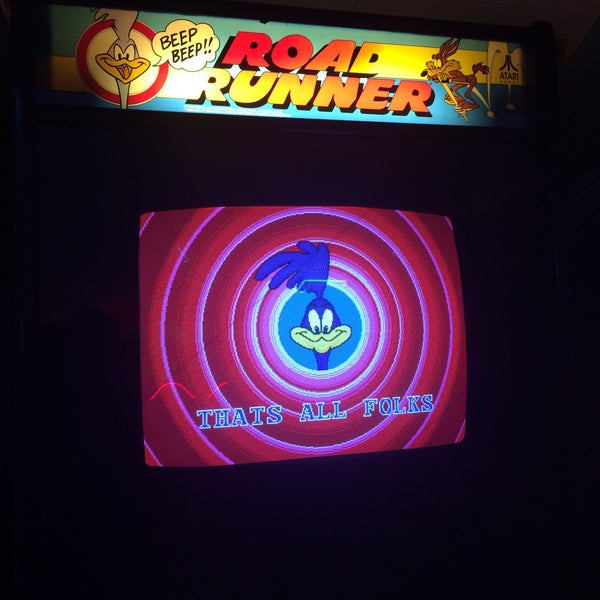 Снимок сделан в Joystix Classic Games &amp; Pinballs пользователем Kelly . 9/5/2015