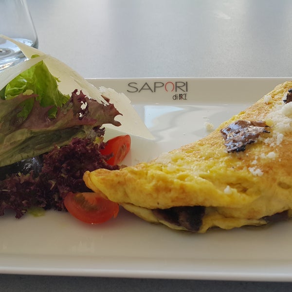 The mushroom omelette was delicious
