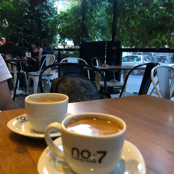 Foto tomada en No:7 Coffee House  por Gizem O. el 7/26/2019