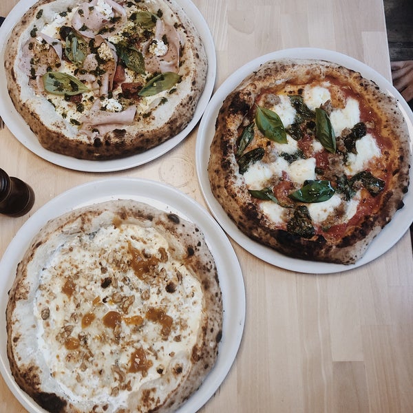 Foto diambil di nNea Pizza oleh Gizem O. pada 9/22/2019