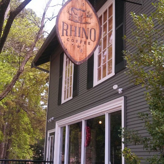รูปภาพถ่ายที่ Rhino Coffee โดย Morgan W. เมื่อ 4/2/2013