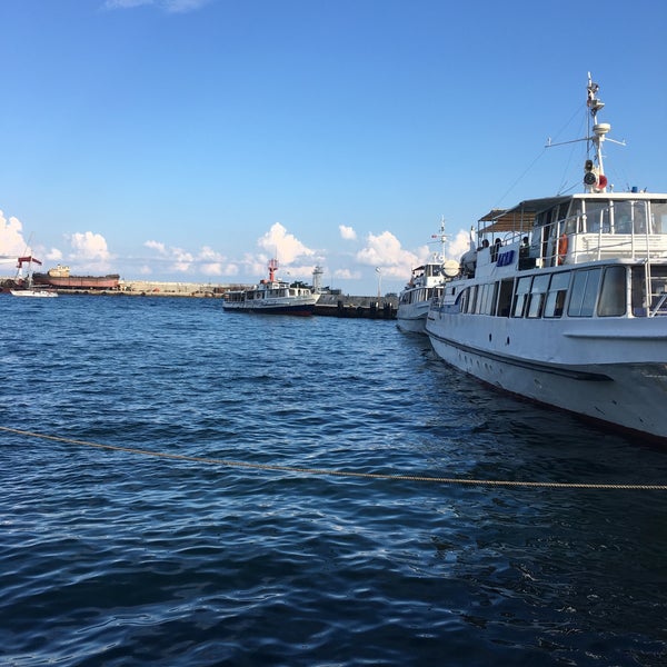 Морпорт сочи причалы. Нижневолжская набережная 6 причал. Северный речной вокзал теплоходы. Морпорт сочи причалы. 9 причал.