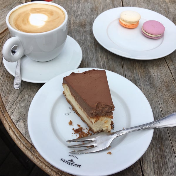 Das Foto wurde bei BOULANGERIE von Kriss B. am 7/23/2017 aufgenommen