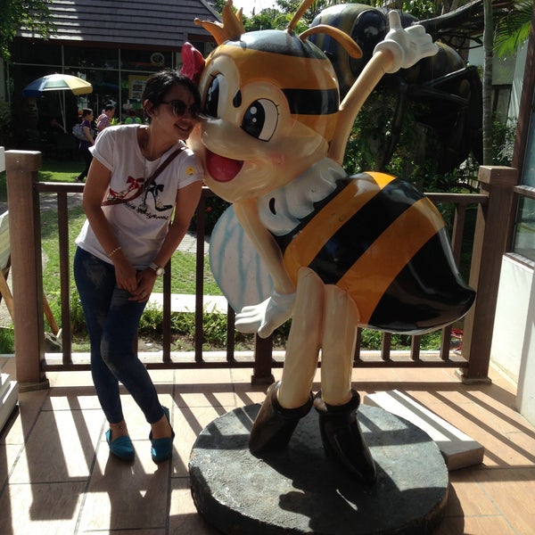 Photo taken at Big Bee Farm (Pattaya) by Vhida S. on 7/14/2013