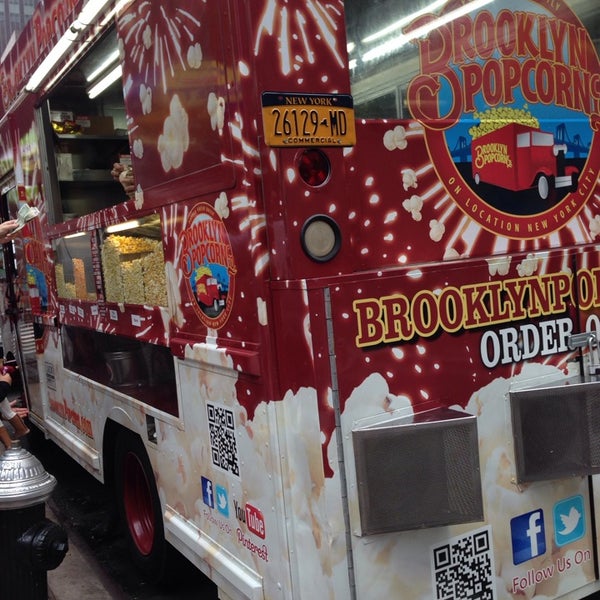รูปภาพถ่ายที่ Brooklyn Popcorn โดย Chelle . เมื่อ 10/11/2013