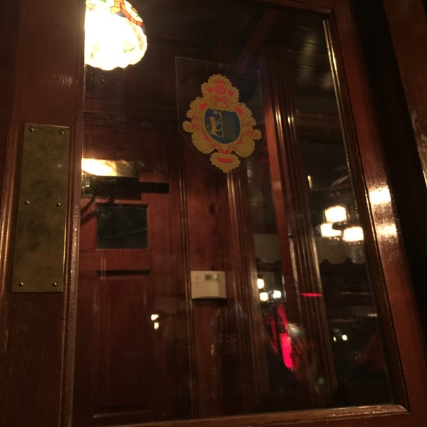 3/14/2015にChelle .がSevilla Restaurantで撮った写真