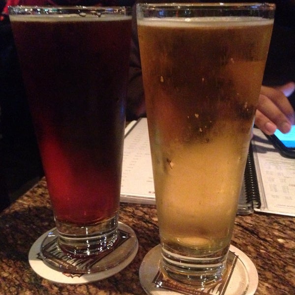 Photo taken at BJ&#39;s Restaurant &amp; Brewhouse by Tony R. on 1/3/2015