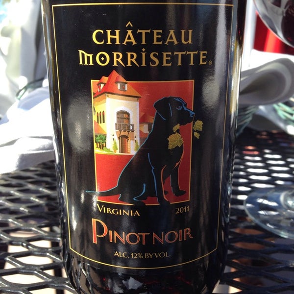 Снимок сделан в Chateau Morrisette Winery and Restaurant пользователем Bill B. 10/25/2014