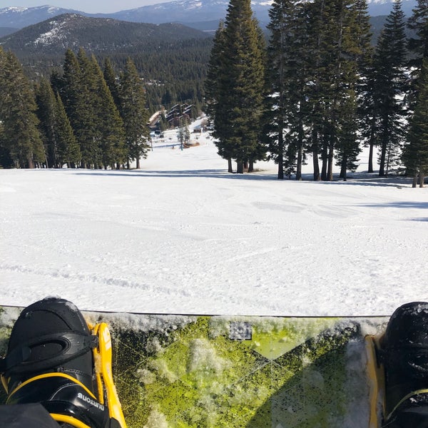 รูปภาพถ่ายที่ Tahoe Donner Ski Resort โดย Sean M. เมื่อ 2/19/2020