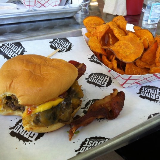 Photo taken at Grindhouse Killer Burgers by Amy S. on 10/19/2012