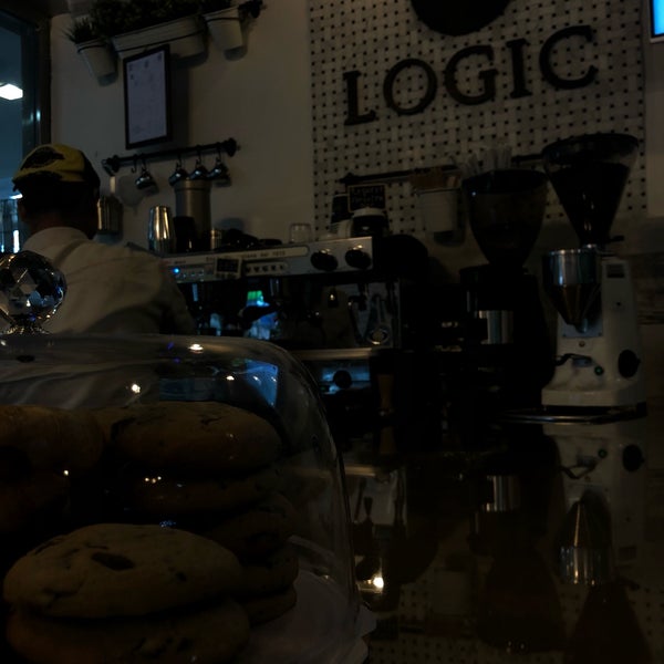 Photo prise au Logic cafe لوجك كافية par Hessa le9/12/2019