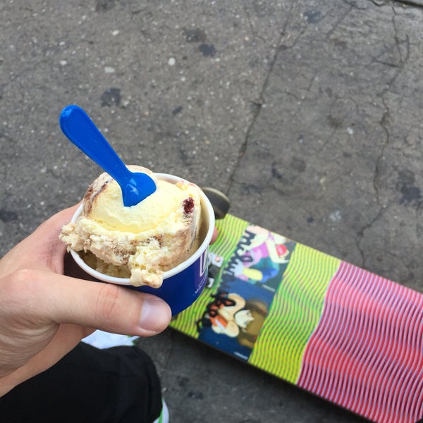 7/21/2016 tarihinde Eric M.ziyaretçi tarafından Mikey Likes It Ice Cream'de çekilen fotoğraf
