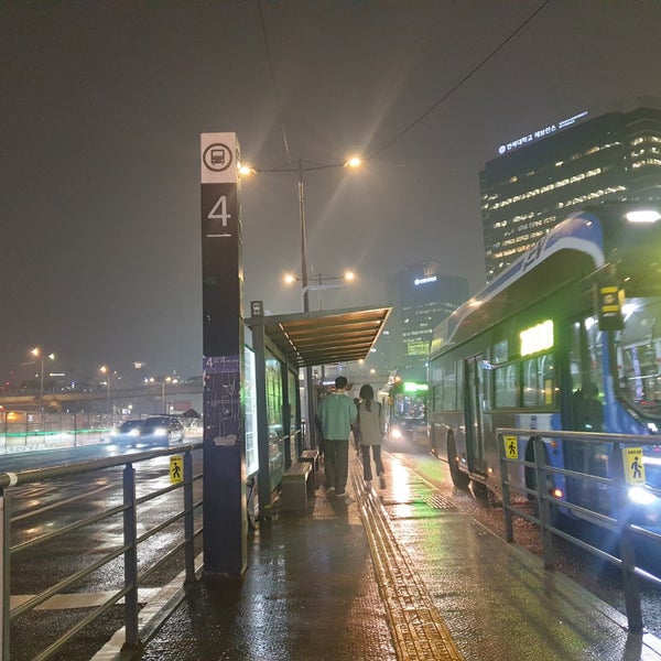 서울역버스환승센터 4번승강장 (ID:02-004) - 회현동 - 방문자 29명