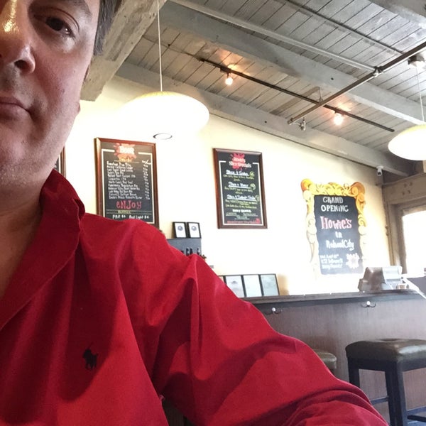 Photo taken at Howie&#39;s Artisan Pizza by Roy M. on 6/14/2015