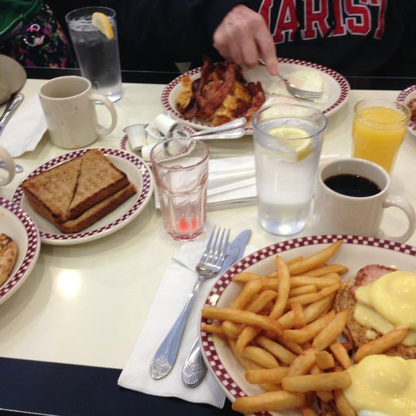Photo taken at Table Talk Diner by Jerome P. on 3/17/2013