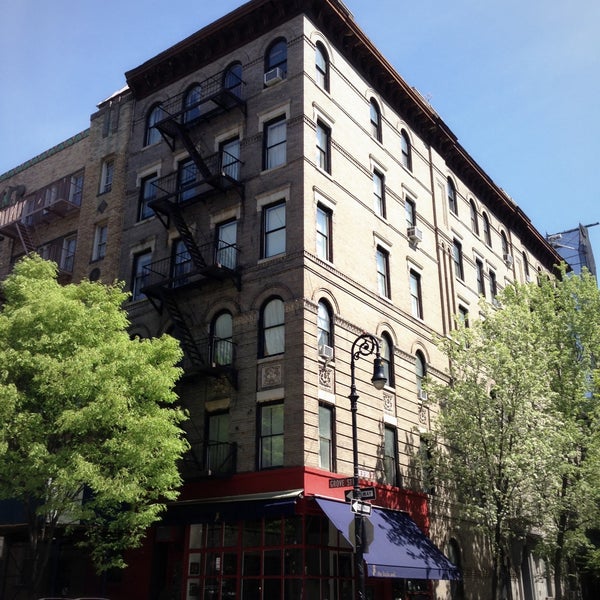 Flashback Friday: Friends Apartment Building in New York City. Not