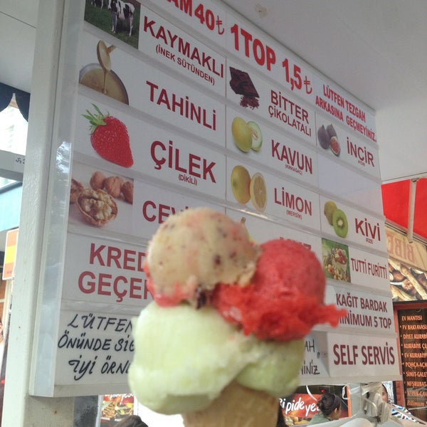 5/8/2013 tarihinde Şehrin T.ziyaretçi tarafından Dondurmacı Yaşar Usta'de çekilen fotoğraf