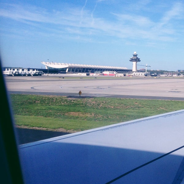 5/4/2013 tarihinde Gavin S.ziyaretçi tarafından Washington Dulles International Airport (IAD)'de çekilen fotoğraf