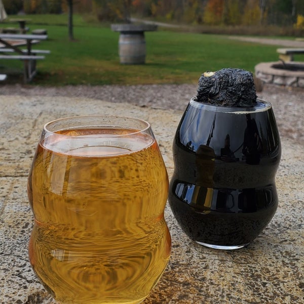 10/13/2020にJeffrey S.がBurnt Marshmallow Brewing and Rudbeckia Wineryで撮った写真